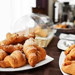 Cornaro Tourist Hotel *