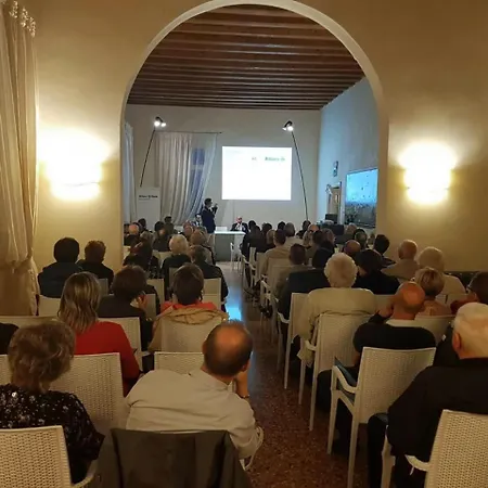 Hotel Cornaro Tourist *